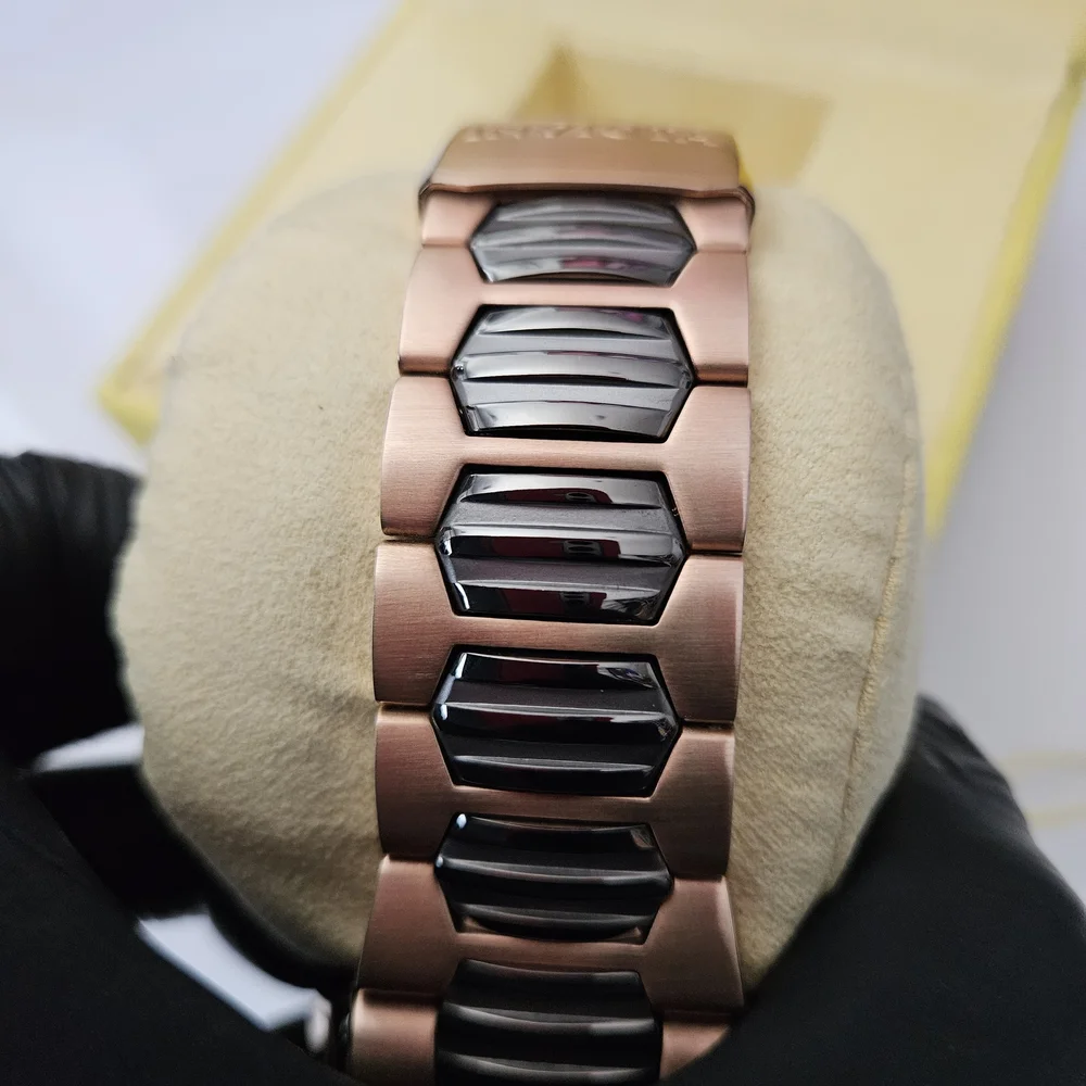 Men Excellent Condition Invicta Excursion Model 32378  Watch Quartz ROSE GOLD - Picture 8 of 15